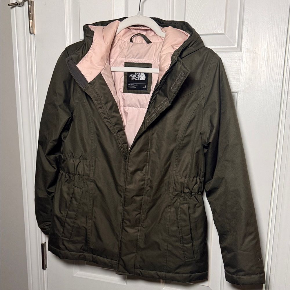 The North Face Girls Green Ski Jacket with Light Pink Interior